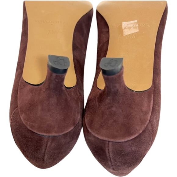 Donald J. Pliner Wine Burgundy Suede Kitten Heel Flower Toe Pumps 7 New No Box - Picture 9 of 9